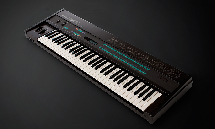 デジタルシンセサイザー「DX7」