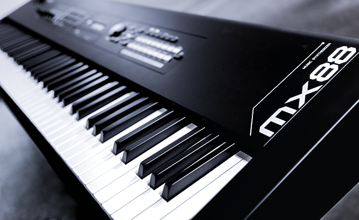 【極美品】YAMAHA MX88 88鍵 シンセサイザー ピアノタッチ YAMAHA MX88 ワークステーションシンセサイザー 88鍵盤 ブラック 送料