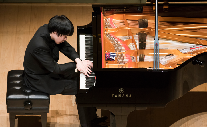 クララ・ハスキルの覇者が魅せる古典派作品の世界／藤田真央 ピアノ