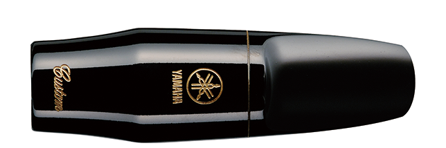 楽器に合わせて使うことで、理想の音色や吹奏感が得やすいカスタムマウスピース。