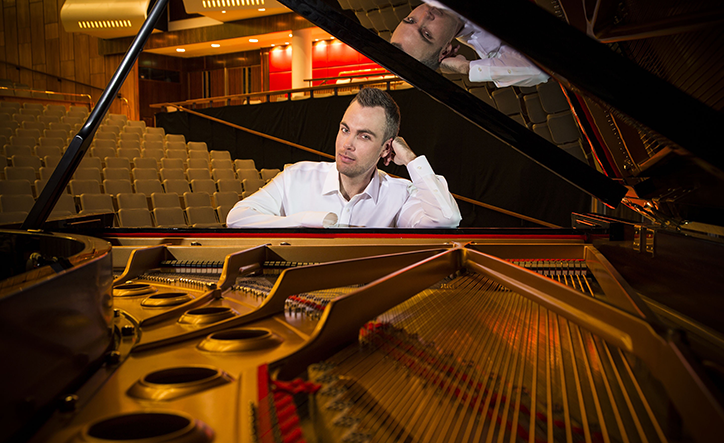 ニコラス・マッカーシー