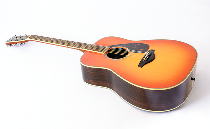 最新の音響解析技術で低音域のパワフルな音量と響きを実現