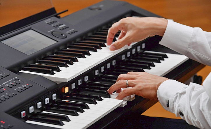 “音を使って音楽を作る”音楽の冒険を「ELC-02」で