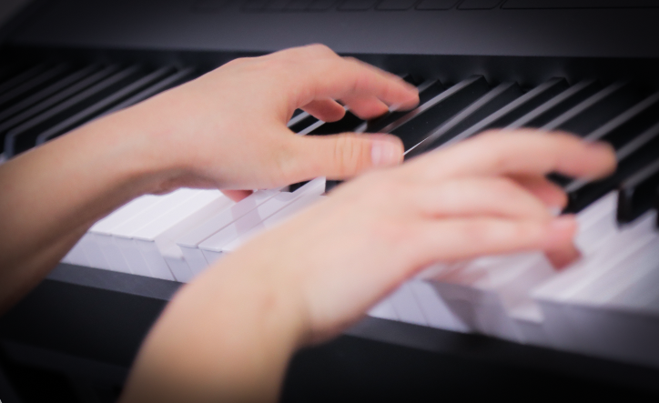 初心者必見！バンドで使うシンセサイザーの選び方