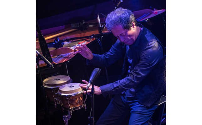 高らかに鳴るトランペットだけでなく、神業のようなドラム・プレイ、若き俊英のピアノの妙技にも目をみはる/タイガー大越 トランペットの絵画 Vol.4