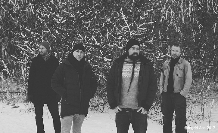 ウルヴァーの“闇のポップ”への進化過程