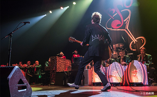 【ライヴ・レビュー】ブライアン・セッツァー・オーケストラ/2018年1月31日・東京ドームシティホール