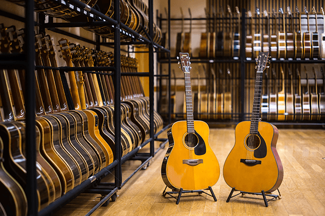 ヤマハギターの原点“赤ラベル”の意思を受け継ぐRed Labelシリーズが