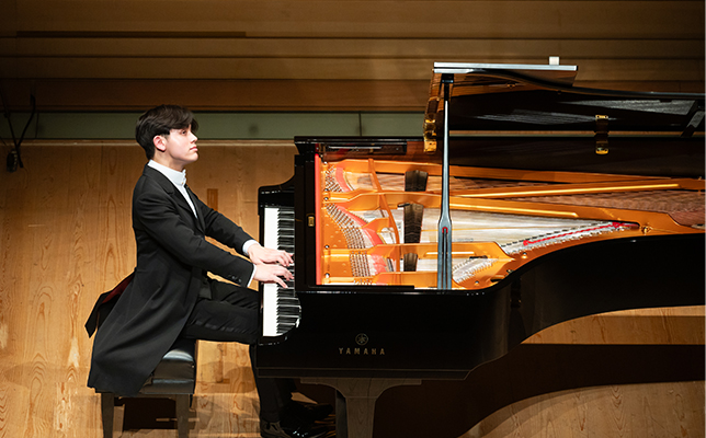 ジョージ・ハリオノ