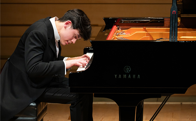 ジョージ・ハリオノ