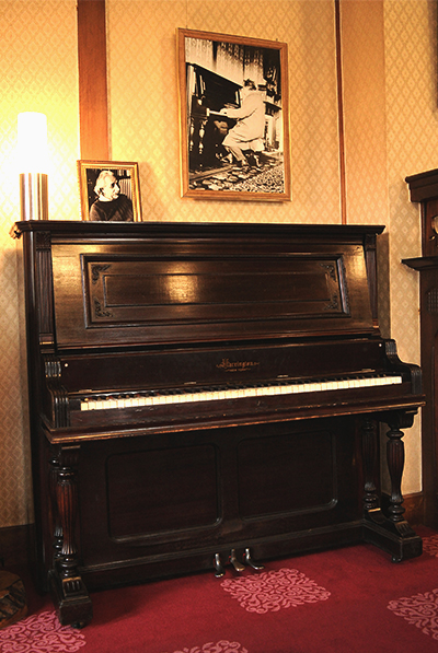 アインシュタインが弾いたピアノ