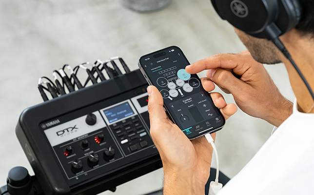 DTX-PROをアプリで操作している写真