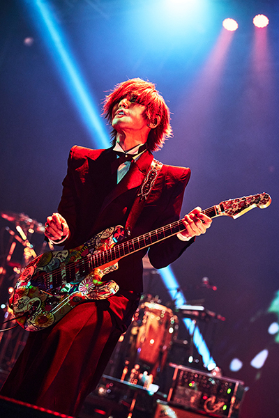 SUGIZO